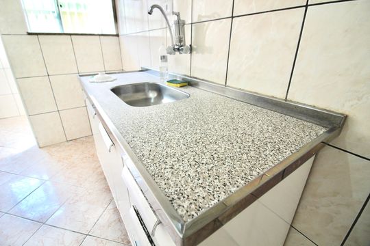 Cozinha de apartamento para alugar com 2 quartos, 49m² em Parque Cisper, São Paulo