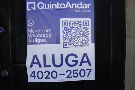 Placa de casa para alugar com 2 quartos, 72m² em Carlos Prates, Belo Horizonte