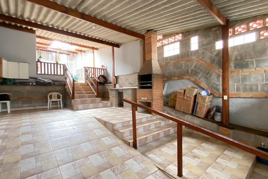 Garagem  de casa à venda com 2 quartos, 80m² em Jardim Popular, São Paulo