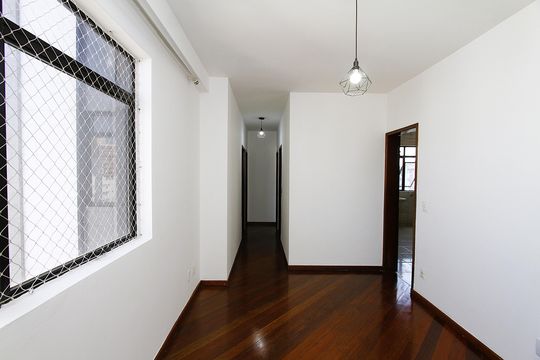 Apartamento para alugar com 3 quartos, 82m² em Lourdes, Belo Horizonte