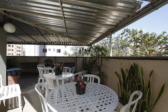 Área comum de apartamento para alugar com 3 quartos, 82m² em Lourdes, Belo Horizonte