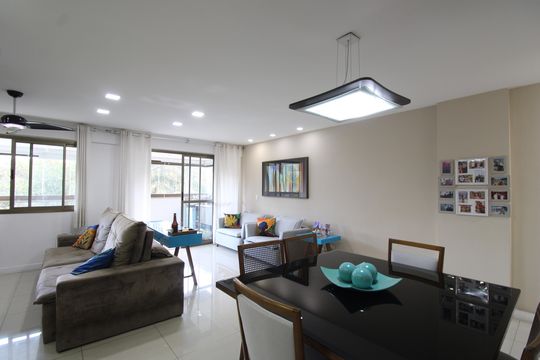 Sala de apartamento para alugar com 3 quartos, 110m² em Freguesia (jacarepaguá), Rio de Janeiro