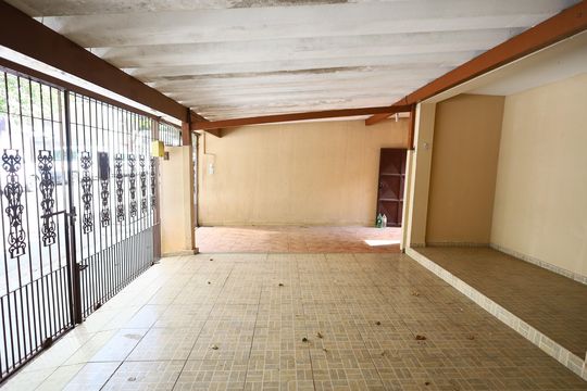 Garagem de casa para alugar com 1 quarto, 38m² em Jardim das Flores, Osasco