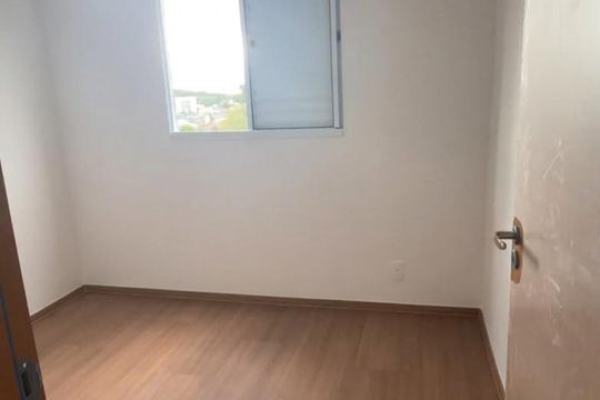 Quarto de apartamento para alugar com 2 quartos, 45m² em Jardim Itu, Porto Alegre