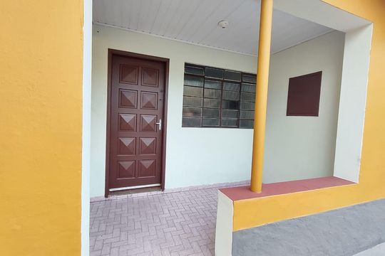 Área externa de casa à venda com 3 quartos, 200m² em Brasilândia, São Paulo