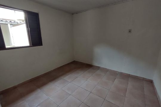 Quarto de casa à venda com 3 quartos, 200m² em Brasilândia, São Paulo