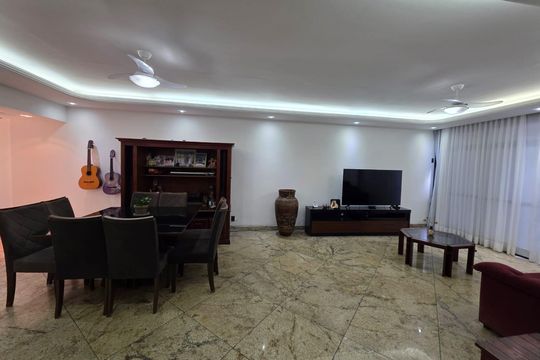 Sala de apartamento para alugar com 4 quartos, 248m² em Vila Nova, Cabo Frio