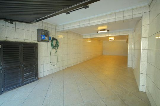 Garagem  de casa à venda com 3 quartos, 225m² em Jardim Montreal, São Bernardo do Campo