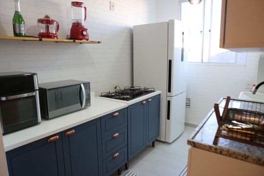 Cozinha  de apartamento à venda com 2 quartos, 57m² em Santa Helena, Belo Horizonte