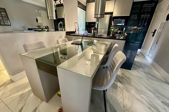 Cozinha de apartamento para alugar com 2 quartos, 78m² em Santo Amaro, São Paulo
