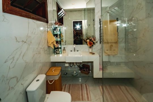 Banheiro do Quarto 3 de casa para alugar com 4 quartos, 330m² em Castelo, Belo Horizonte