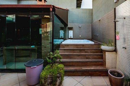 Hidromassagem de casa para alugar com 4 quartos, 330m² em Castelo, Belo Horizonte
