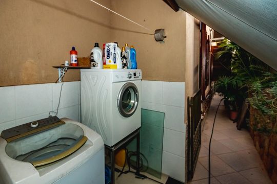 Área de Serviço de casa para alugar com 4 quartos, 330m² em Castelo, Belo Horizonte