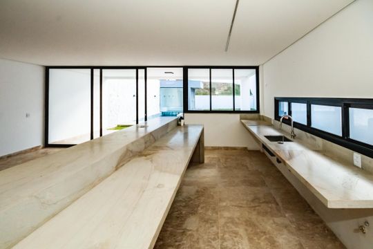 Casa à venda com 4 quartos, 260m² em Bandeirantes (pampulha), Belo Horizonte