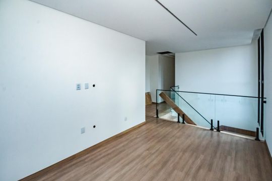 Casa à venda com 4 quartos, 260m² em Bandeirantes (pampulha), Belo Horizonte