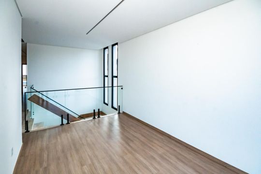 Casa à venda com 4 quartos, 260m² em Bandeirantes (pampulha), Belo Horizonte