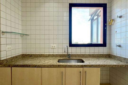 Cozinha de apartamento para alugar com 3 quartos, 145m² em Pinheiros, São Paulo