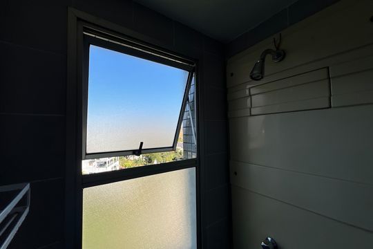 Vista do Banheiro Social de apartamento para alugar com 4 quartos, 210m² em Bom Pastor, Juiz de Fora