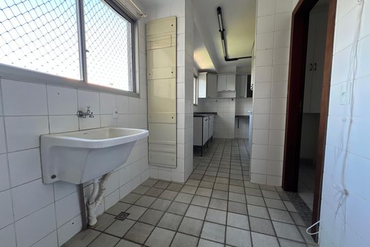 Área de Serviço de apartamento para alugar com 4 quartos, 210m² em Bom Pastor, Juiz de Fora