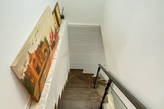Escada de casa à venda com 2 quartos, 315m² em Parque Boturussu, São Paulo