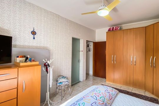 Suite 1 de casa à venda com 2 quartos, 315m² em Parque Boturussu, São Paulo