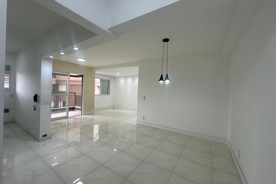 Sala de apartamento para alugar com 2 quartos, 76m² em Jardim Tupanci, Barueri