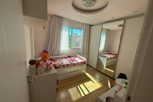 Quarto de apartamento à venda com 2 quartos, 81m² em Icaraí, Niterói