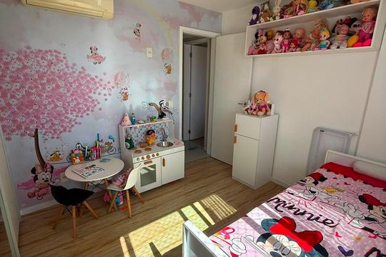 Quarto de apartamento à venda com 2 quartos, 81m² em Icaraí, Niterói