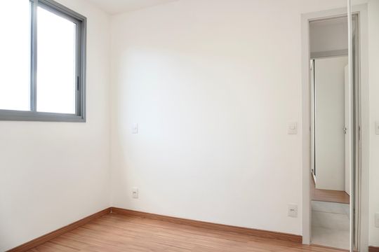 Suíte  de apartamento para alugar com 2 quartos, 54m² em Coração Eucarístico, Belo Horizonte