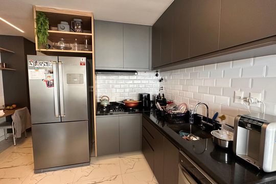 Cozinha de apartamento para alugar com 3 quartos, 167m² em Jardim das Acacias, São Paulo