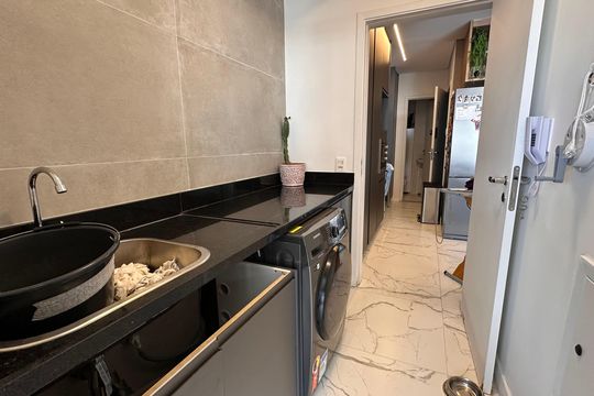 Área de serviço de apartamento para alugar com 3 quartos, 167m² em Jardim das Acacias, São Paulo