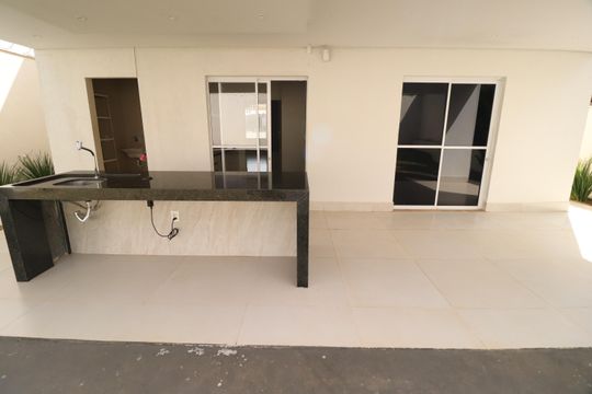 Varanda de casa para alugar com 3 quartos, 200m² em Jardim Karaíba, Uberlândia