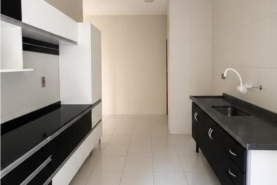 Cozinha de apartamento para alugar com 1 quarto, 42m² em Vila Ipiranga, Porto Alegre