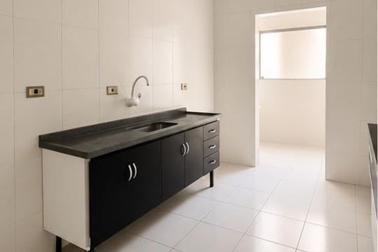 Cozinha de apartamento para alugar com 1 quarto, 42m² em Vila Ipiranga, Porto Alegre