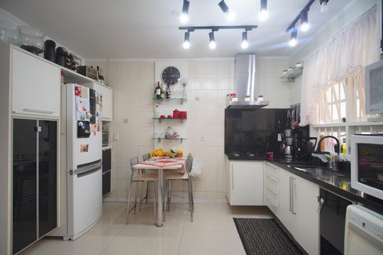 Cozinha de casa à venda com 3 quartos, 151m² em São José, São Leopoldo