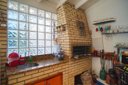 Churrasqueira de casa à venda com 3 quartos, 151m² em São José, São Leopoldo