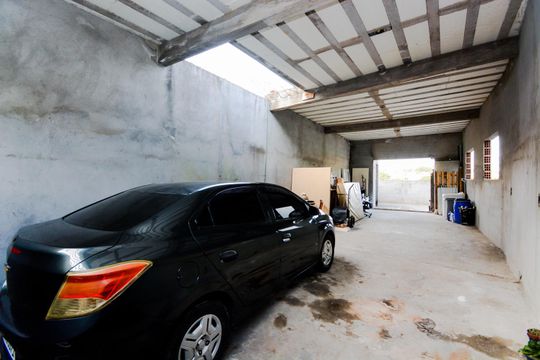 Garagem de casa à venda com 2 quartos, 200m² em Jardim Palmira, Guarulhos