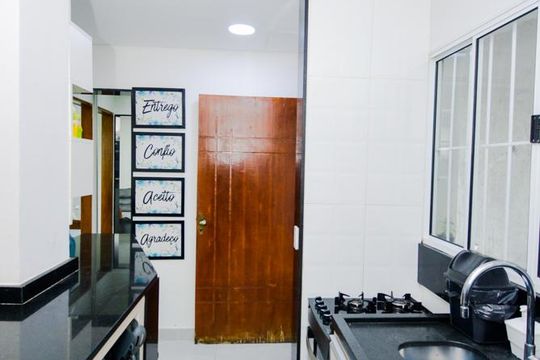 Cozinha de casa à venda com 2 quartos, 200m² em Jardim Palmira, Guarulhos