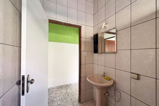 Banheiro de casa para alugar com 1 quarto, 95m² em Vila Nossa Senhora do Retiro, São Paulo