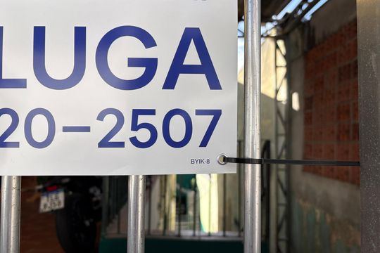 Placa BYIK-8 de casa para alugar com 1 quarto, 95m² em Vila Nossa Senhora do Retiro, São Paulo