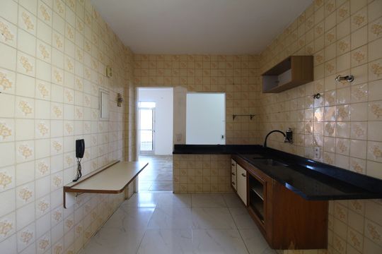 Cozinha de apartamento para alugar com 2 quartos, 69m² em Taquara, Rio de Janeiro