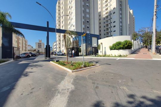 Fachada do Condomínio de apartamento para alugar com 2 quartos, 60m² em Jardim Nova Europa, Campinas