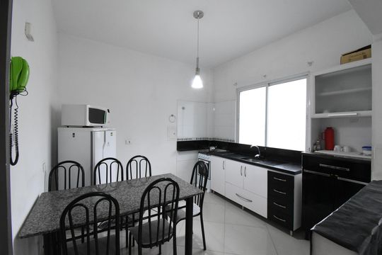 Cozinha de apartamento à venda com 2 quartos, 130m² em Centro, Curitiba