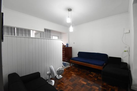 Sala de apartamento à venda com 2 quartos, 130m² em Centro, Curitiba