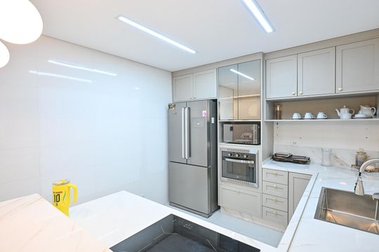 Cozinha de casa para alugar com 3 quartos, 160m² em Jardim Wanda, Taboão da Serra