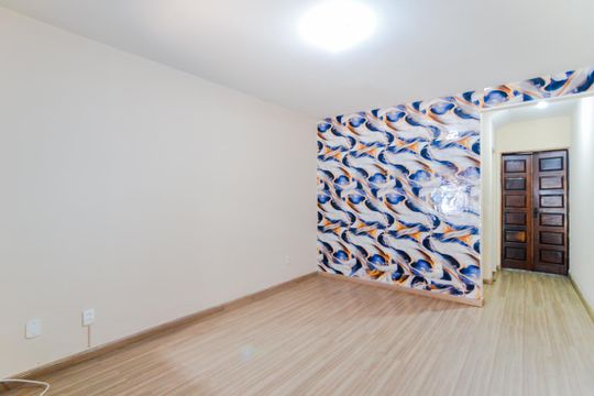 Casa à venda com 2 quartos, 107m² em Jardim Cocaia, Guarulhos