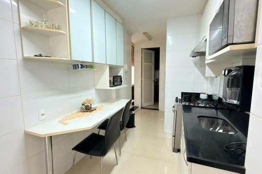 Cozinha de apartamento à venda com 2 quartos, 110m² em Santa Rosa, Niterói