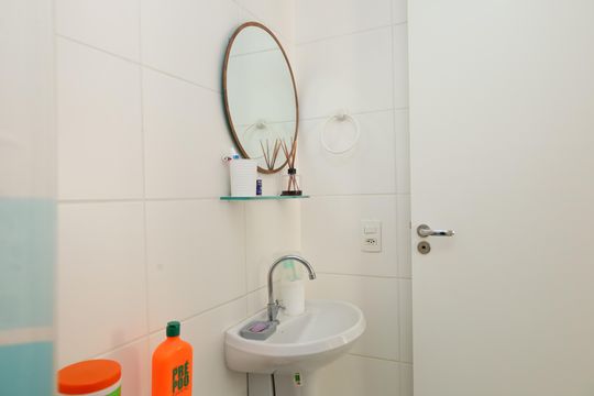 Banheiro de apartamento para alugar com 2 quartos, 32m² em Vila Nova Curuca, São Paulo