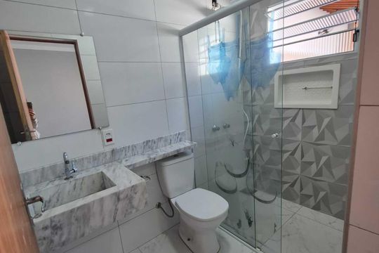 Banheiro de casa à venda com 3 quartos, 200m² em Parque Dom Pedro II, Campinas