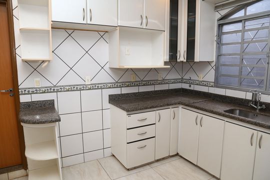 Cozinha de casa para alugar com 4 quartos, 448m² em Vila Joao Luiz de Oliveira, Anápolis